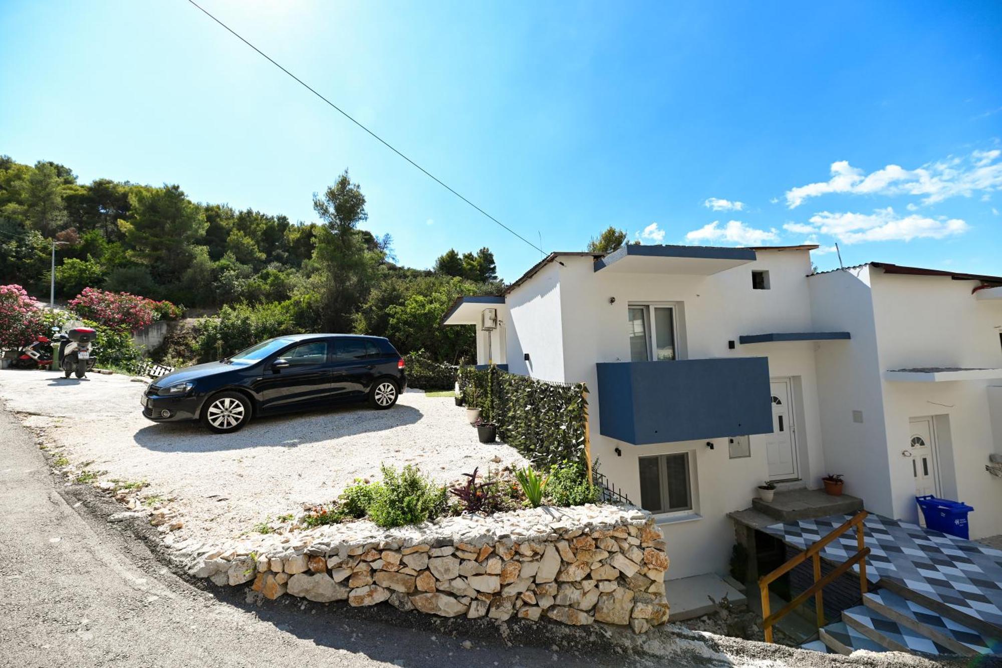 New,Close To The Beach Apartment With Domestic Olive Oil And Wine Trogir Kültér fotó